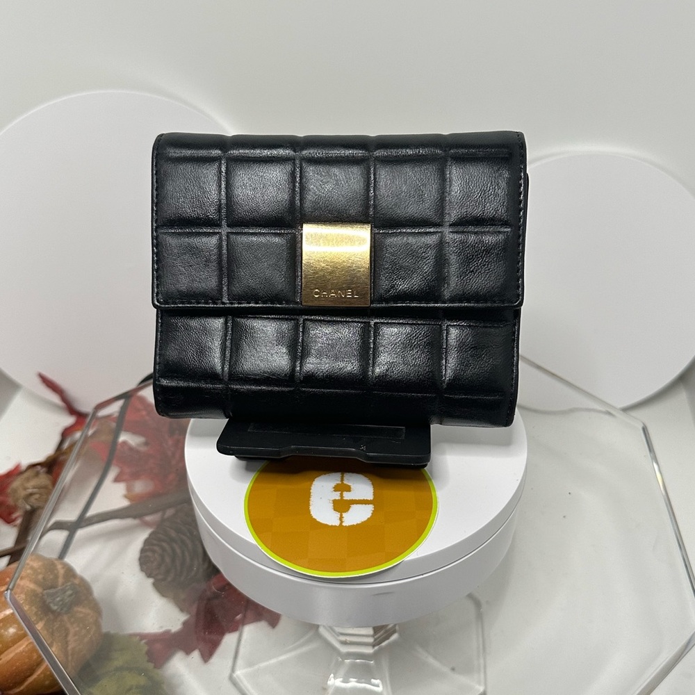 Chanel Quilted Matelasse Black Calfskin Wallet Chocolate Bar